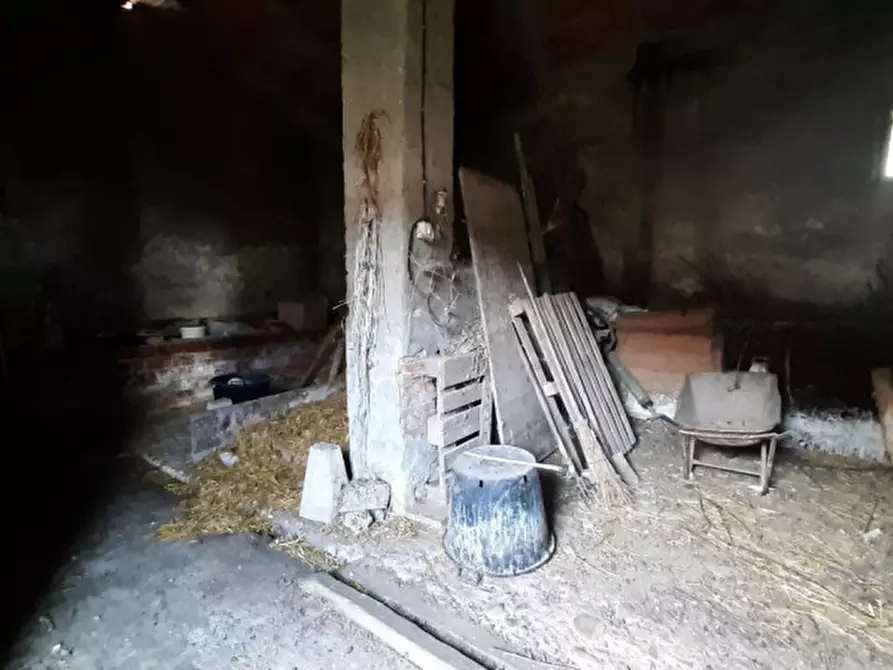 Immagine 21 di Rustico / casale in vendita  in Via Vespucci a Montevarchi