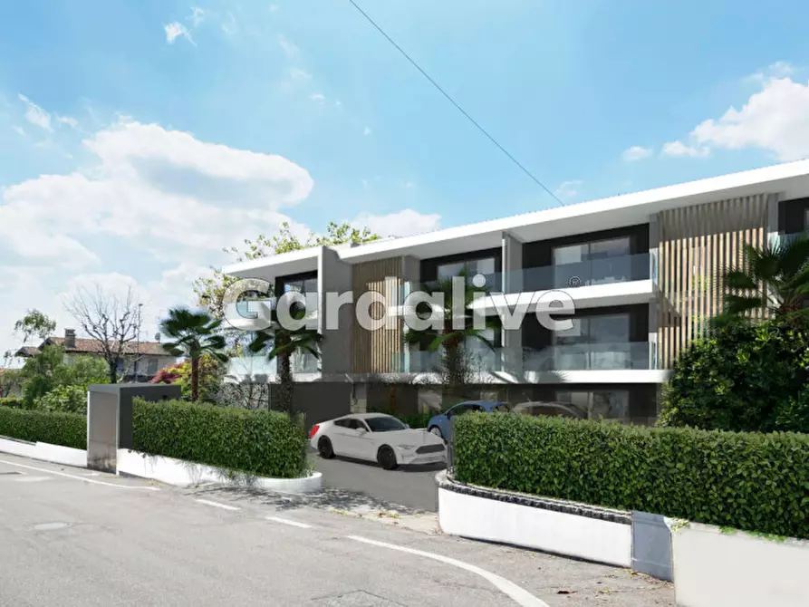 Immagine 2 di Appartamento in vendita  a Sirmione
