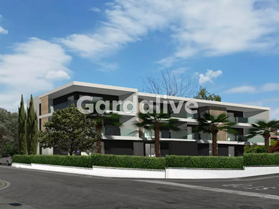 Immagine 3 di Appartamento in vendita  a Sirmione