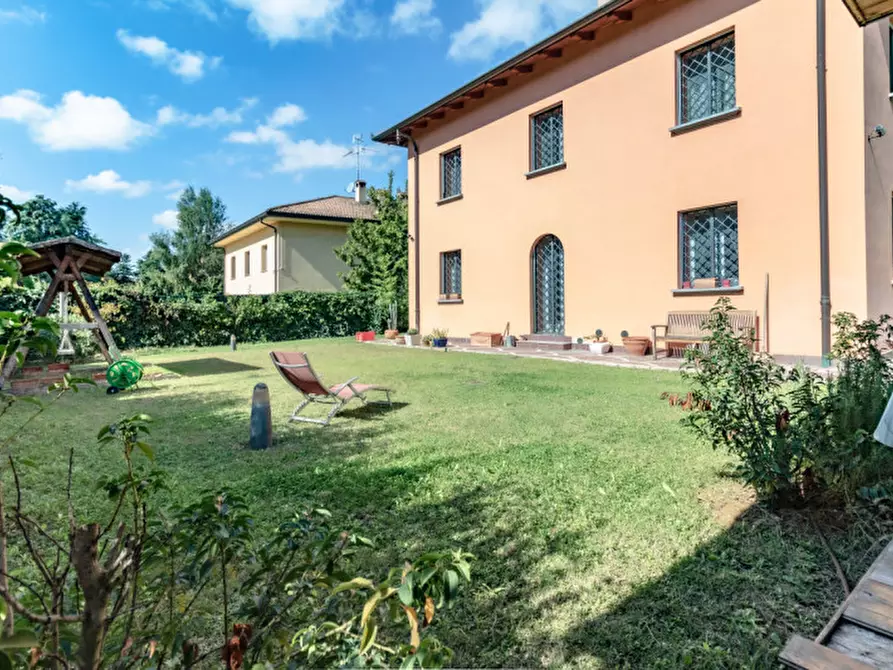 Immagine 1 di Villa in vendita  in via jussi 118 a San Lazzaro Di Savena
