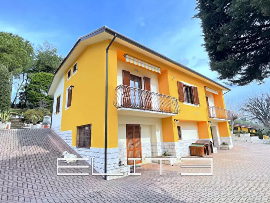 Immagine 1 di Villa in vendita  in VIA MONTEGALLO a Offagna