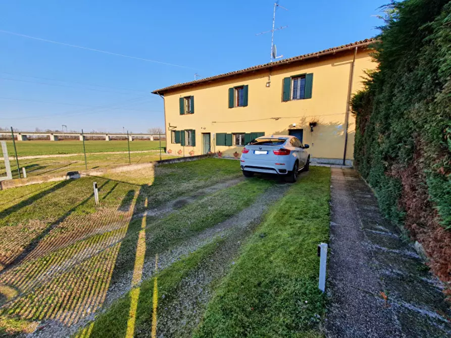 Immagine 2 di Villetta a schiera in vendita  in Via Persiceto, 9 a Anzola Dell'emilia