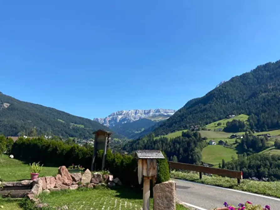 Immagine 2 di Appartamento in vendita  in via nevel a Ortisei .St Ulrich.