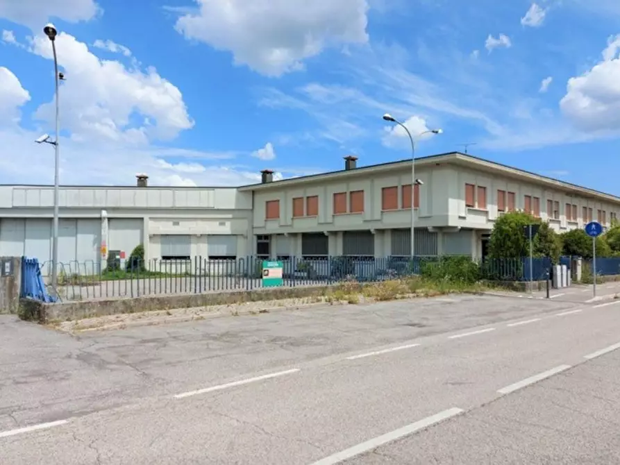 Immagine 1 di Capannone industriale in vendita  in Via Salvatoizza, N. 5-7-9 a Gaiarine