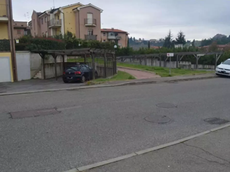 Immagine 1 di Posto auto in vendita  in Via Fabrizio de Andrè a Castelnuovo Berardenga