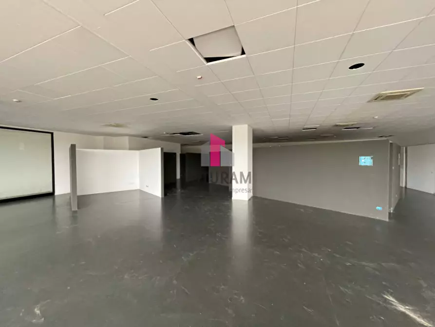 Immagine 7 di Negozio in vendita  in Via COLOMBARE a Schiavon