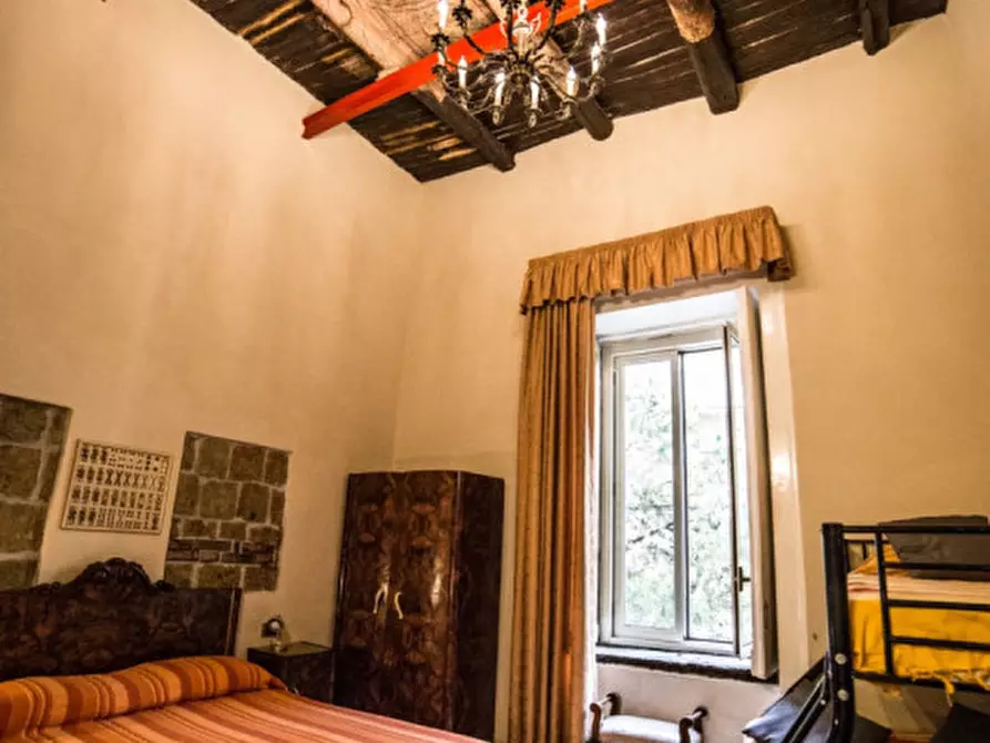 Immagine 4 di Camera in affitto  in Vico dei Tarallari a Napoli