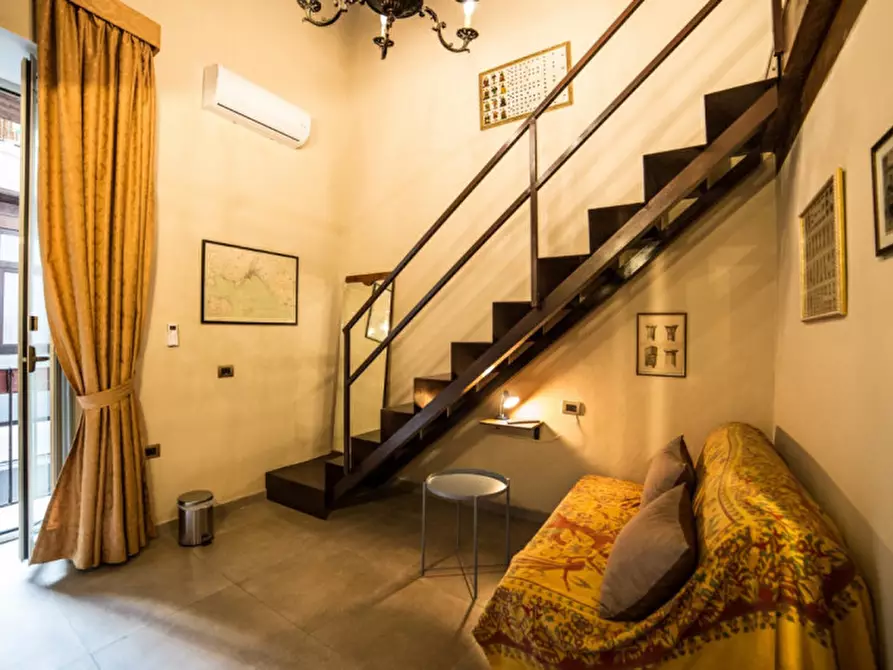 Immagine 9 di Camera in affitto  in Vico dei Tarallari a Napoli