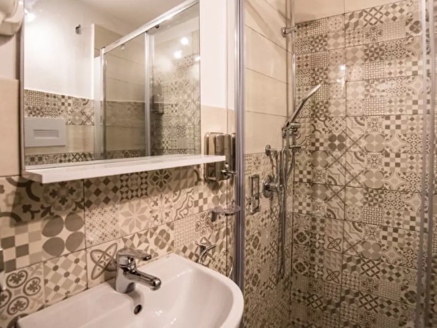 Immagine 16 di Camera in affitto  in Vico dei Tarallari a Napoli