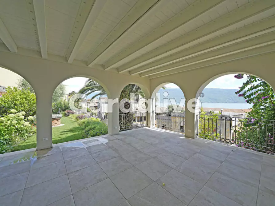 Immagine 4 di Appartamento in vendita  a Gargnano