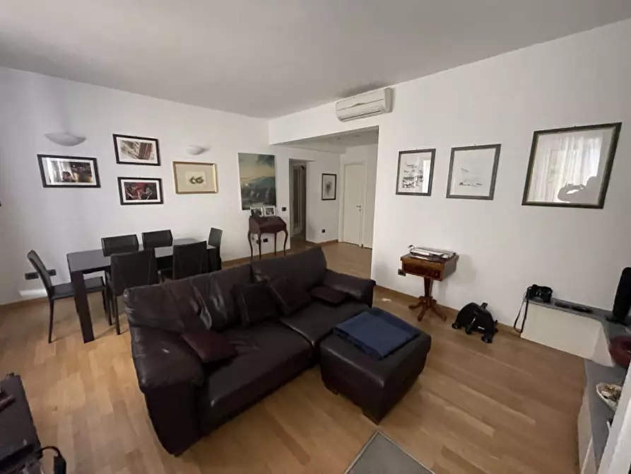 Immagine 6 di Appartamento in vendita  in Corso Garibaldi a Ancona