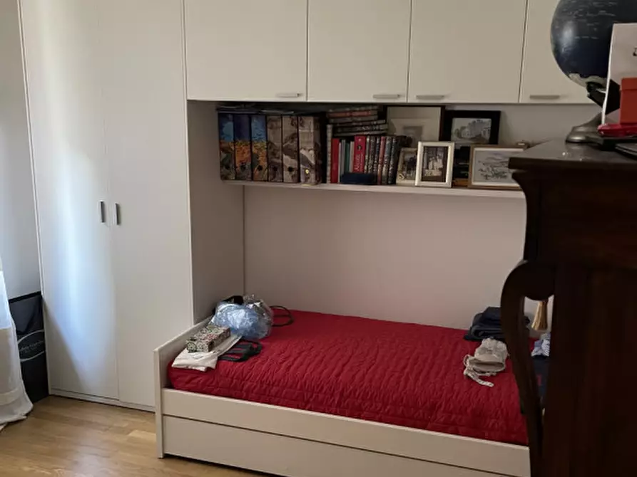 Immagine 16 di Appartamento in vendita  in Corso Garibaldi a Ancona