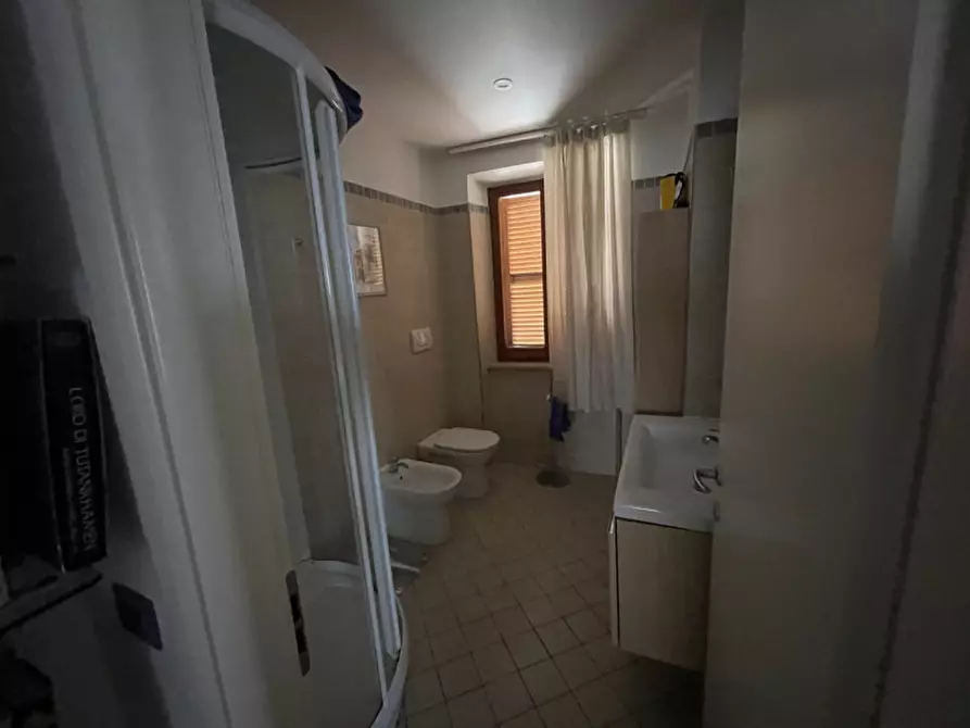 Immagine 19 di Appartamento in vendita  in Corso Garibaldi a Ancona