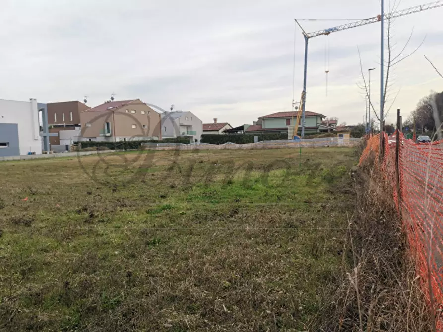 Immagine 5 di Terreno in vendita  in VIA CAVIN CASELLE a Santa Maria Di Sala