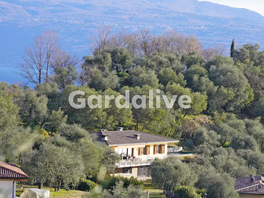 Immagine 27 di Villa in vendita  a Gardone Riviera