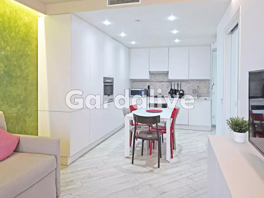 Immagine 11 di Appartamento in vendita  in Via Verona a Sirmione