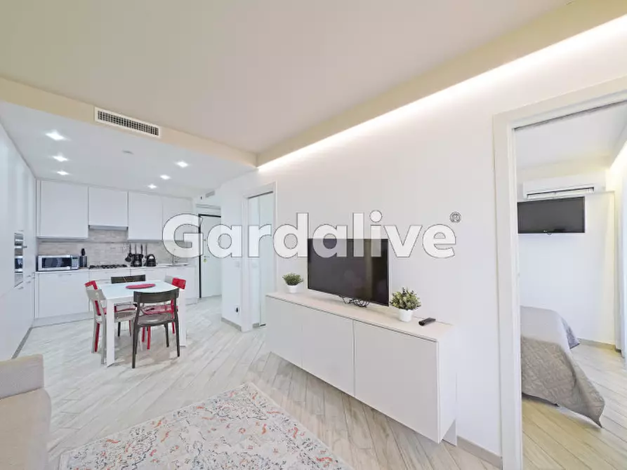 Immagine 12 di Appartamento in vendita  in Via Verona a Sirmione