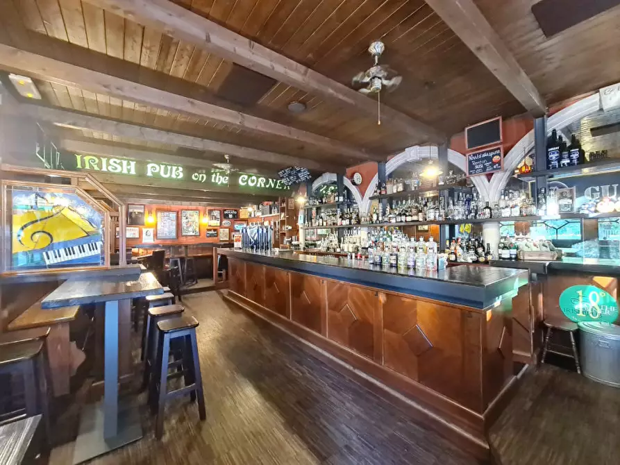 Immagine 5 di Attività commerciale in vendita  in Via Previtali a Abano Terme