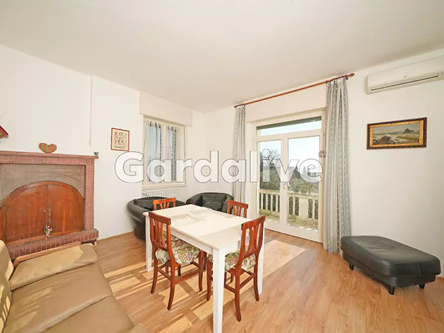 Immagine 4 di Villa in vendita  a Gardone Riviera