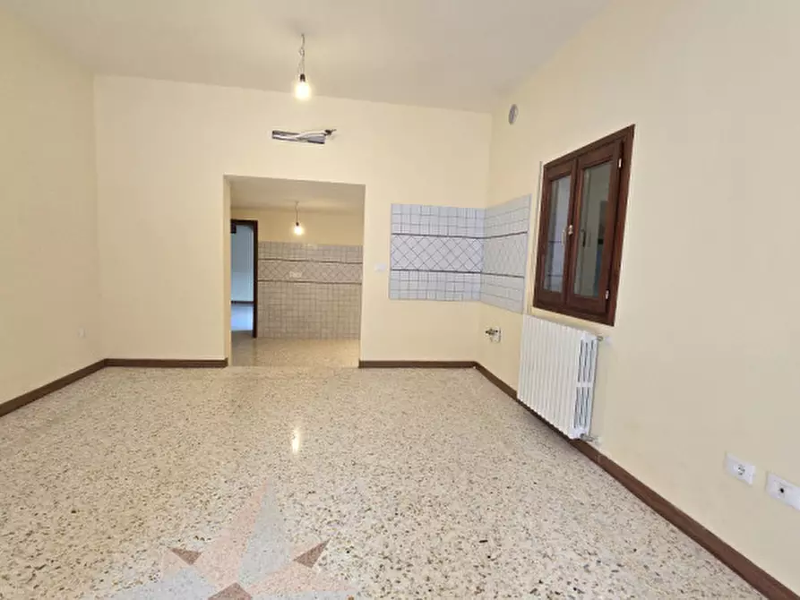 Immagine 1 di Casa bifamiliare in vendita  in Via Cesare Battisti a Galzignano Terme