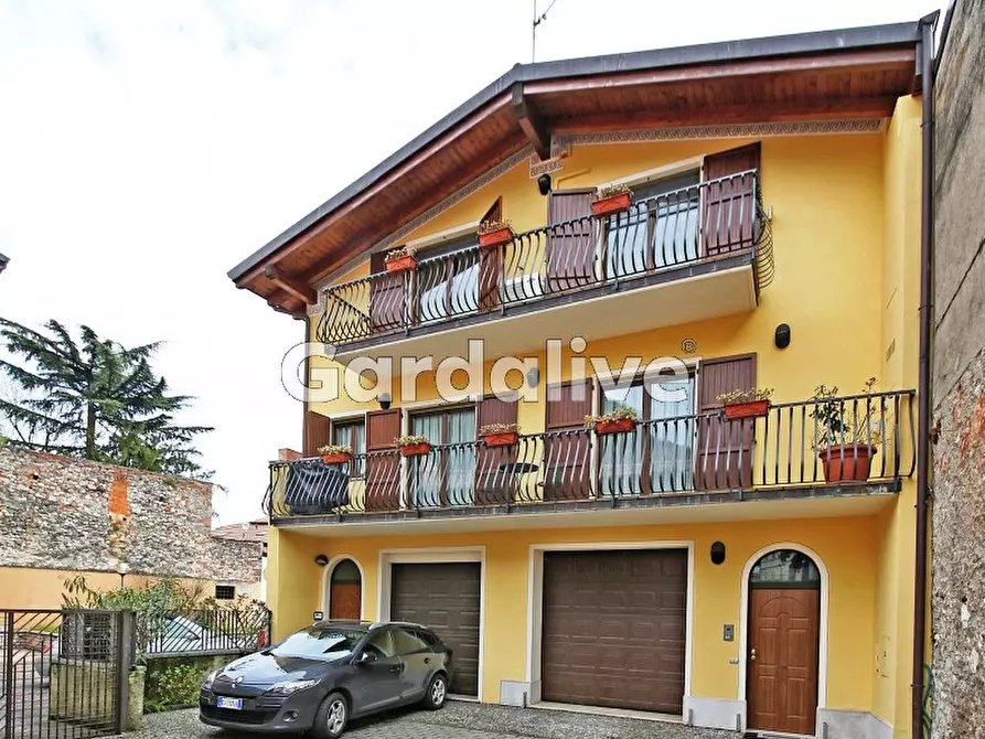 Immagine 1 di Casa indipendente in vendita  in Via Garibaldi 99 a Salò