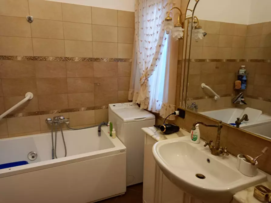 Immagine 37 di Villa in vendita  in via bologna a Fiano Romano