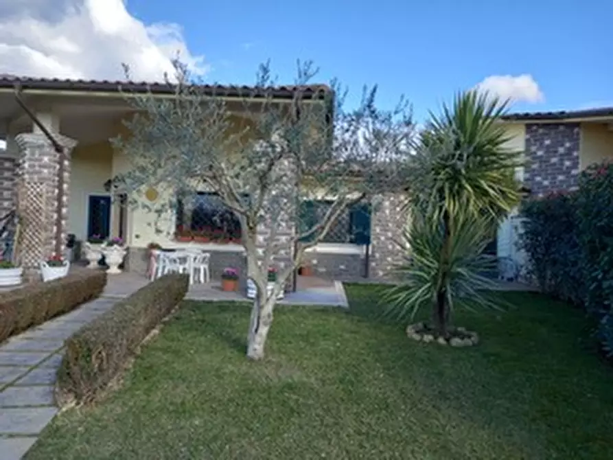 Immagine 40 di Villa in vendita  in via bologna a Fiano Romano