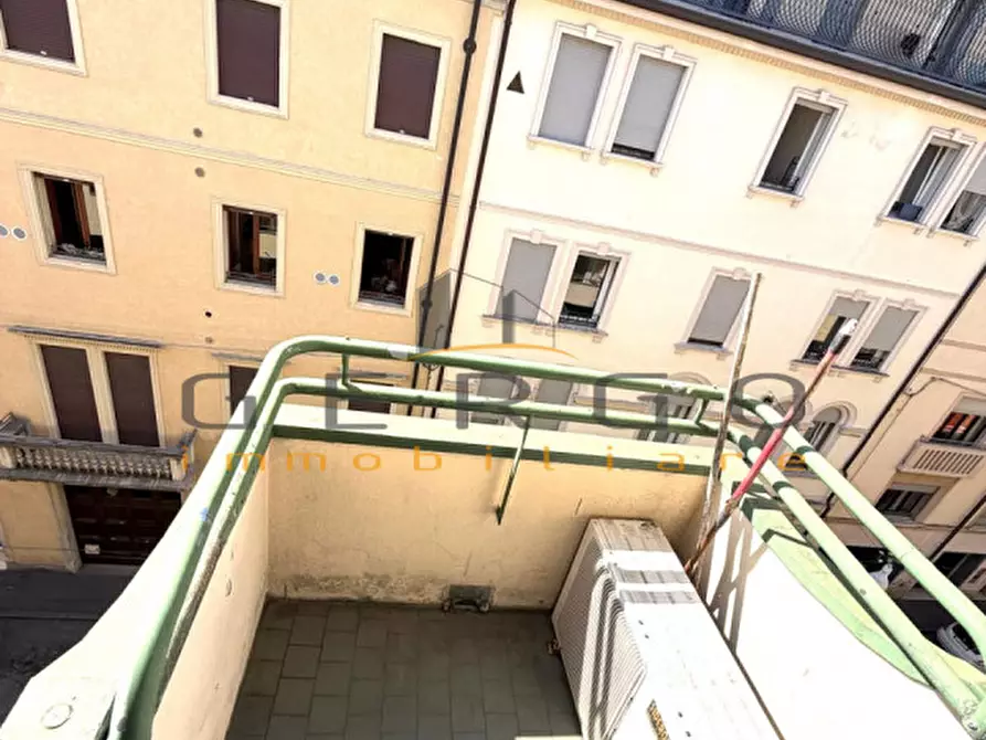 Immagine 13 di Appartamento in affitto  in via Ugo Foscolo a Padova