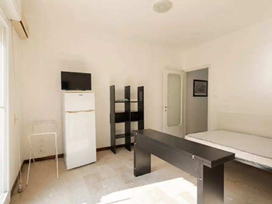 Immagine 23 di Appartamento in affitto  in via Ugo Foscolo a Padova