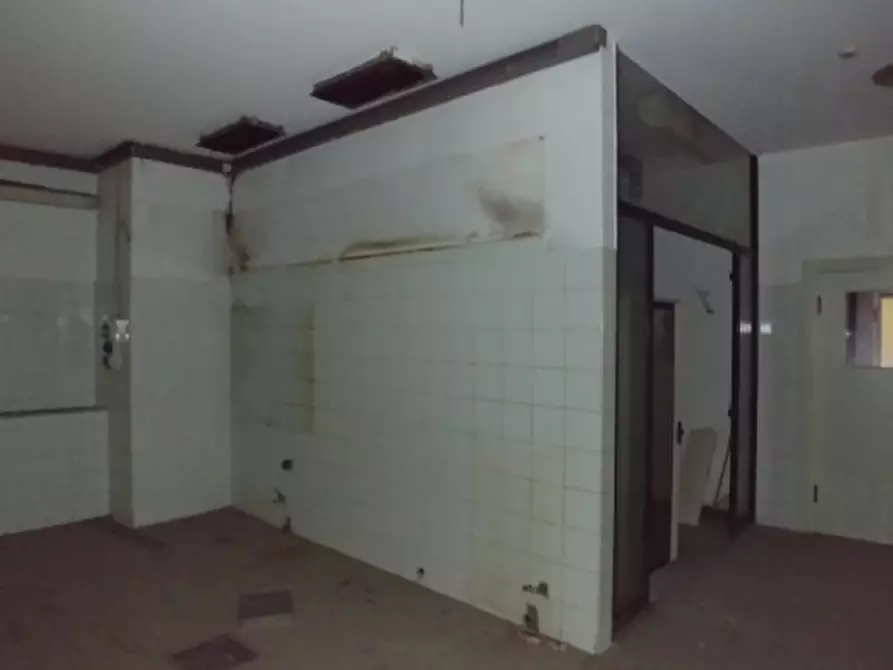 Immagine 20 di Negozio in affitto  in STRADA 1 a Assago