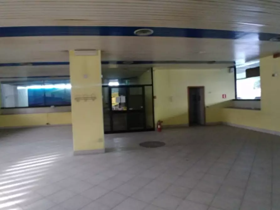 Immagine 22 di Negozio in affitto  in STRADA 1 a Assago