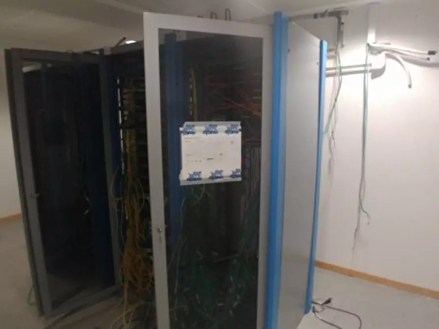 Immagine 19 di Ufficio in affitto  in STRADA 1 a Assago