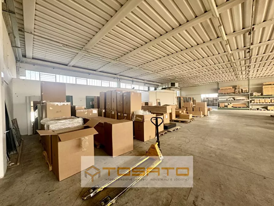 Immagine 3 di Capannone industriale in affitto  a Isola Rizza