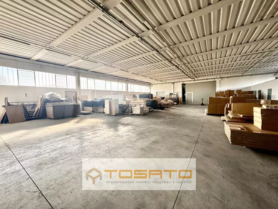 Immagine 3 di Capannone industriale in affitto  a Isola Rizza