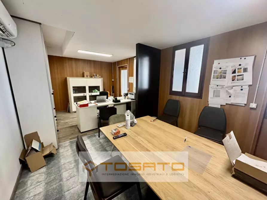 Immagine 8 di Capannone industriale in affitto  a Isola Rizza