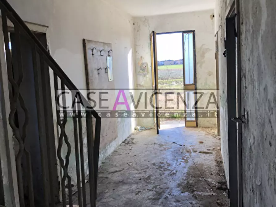 Immagine 24 di Rustico / casale in vendita  in VIA BRIGATA TRIDENTINA a Camisano Vicentino