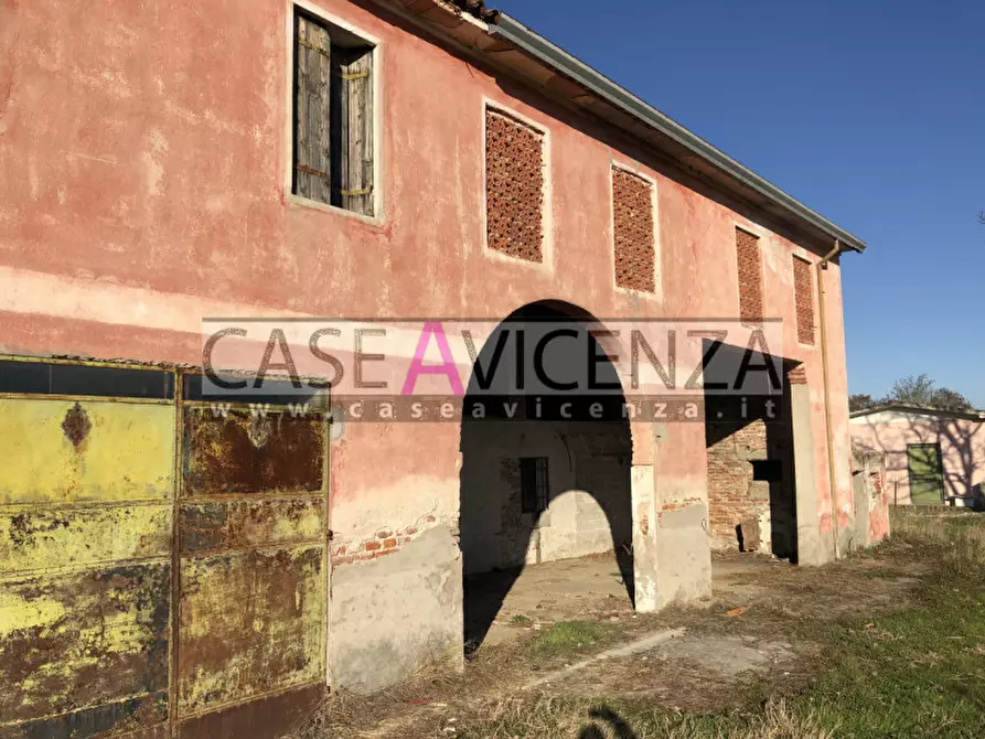 Immagine 26 di Rustico / casale in vendita  in VIA BRIGATA TRIDENTINA a Camisano Vicentino