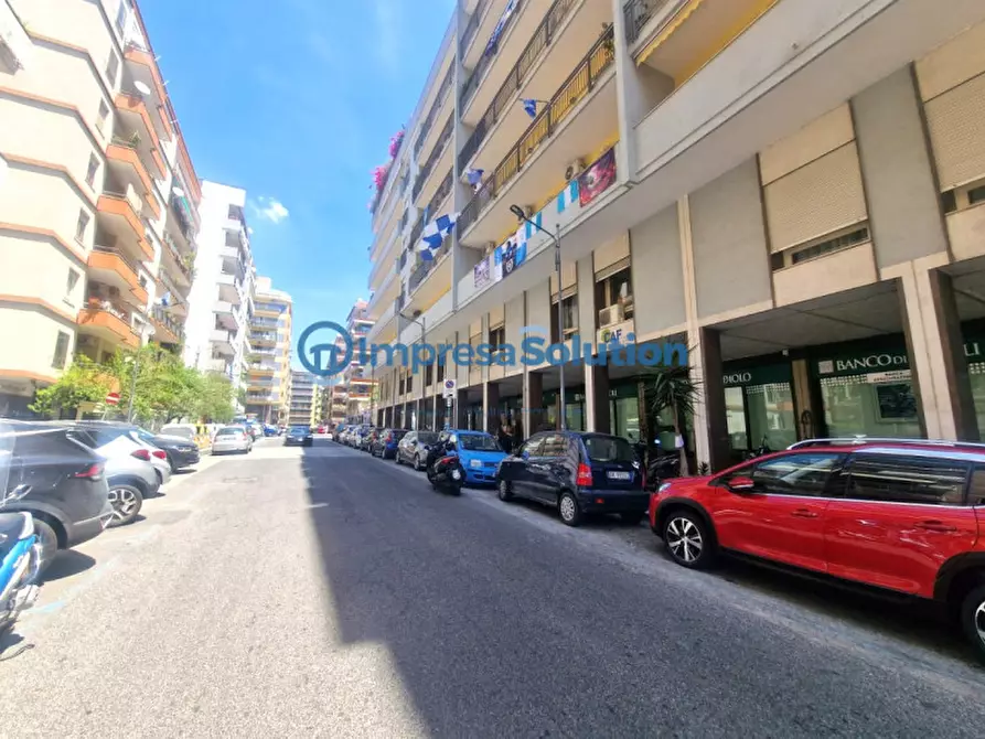 Immagine 1 di Negozio in affitto  in Via Onofrio Fragnito a Napoli