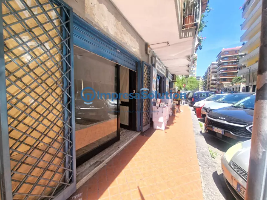 Immagine 7 di Negozio in affitto  in Via Onofrio Fragnito a Napoli