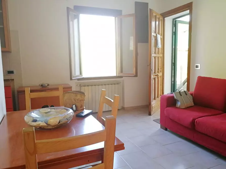 Immagine 1 di Appartamento in vendita  a Rovigo