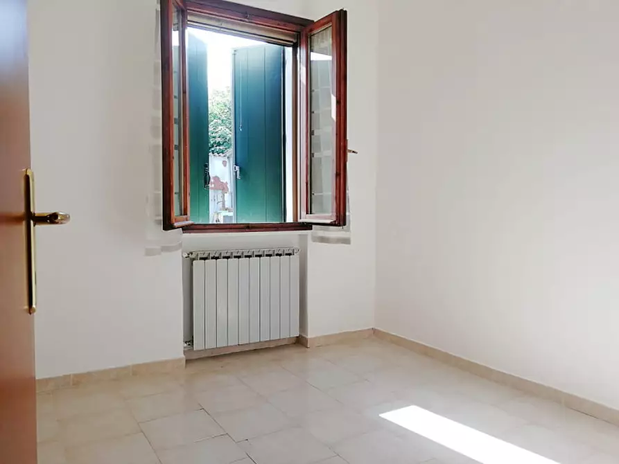 Immagine 6 di Appartamento in vendita  a Rovigo