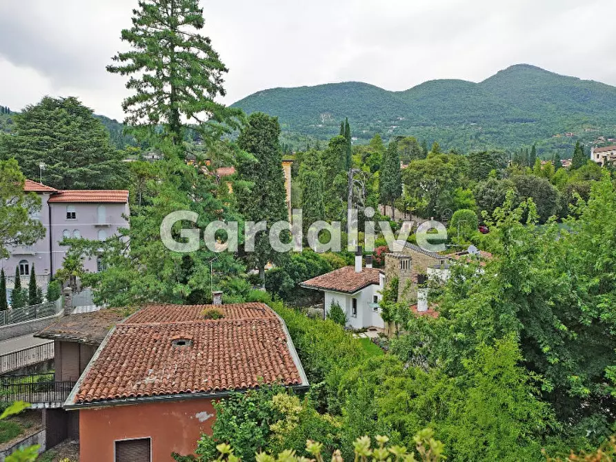 Immagine 4 di Attico in vendita  a Gardone Riviera