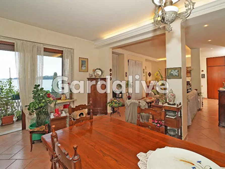 Immagine 5 di Attico in vendita  a Gardone Riviera