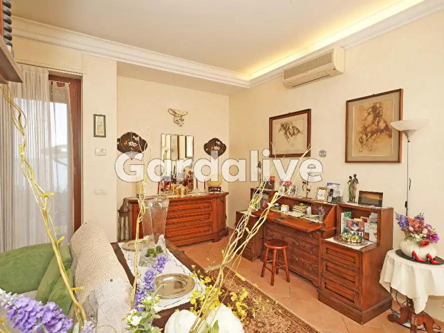 Immagine 8 di Attico in vendita  a Gardone Riviera