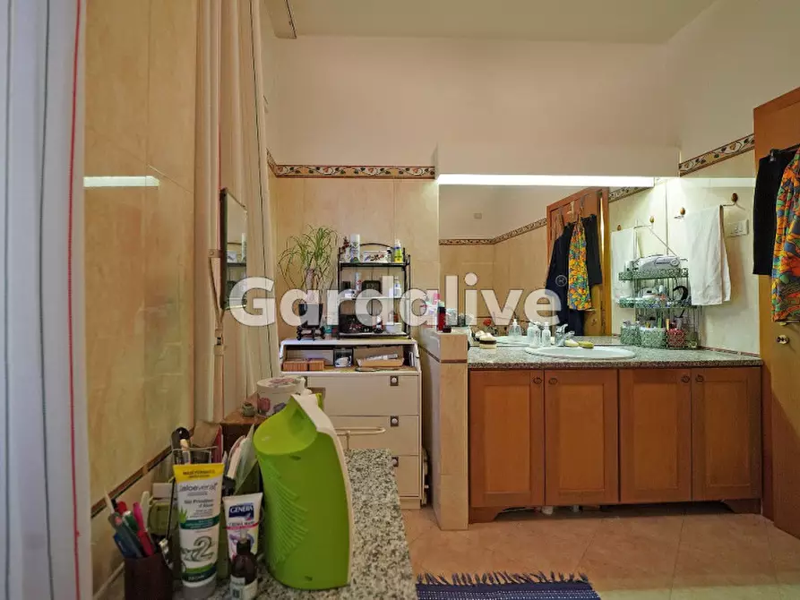 Immagine 16 di Attico in vendita  a Gardone Riviera