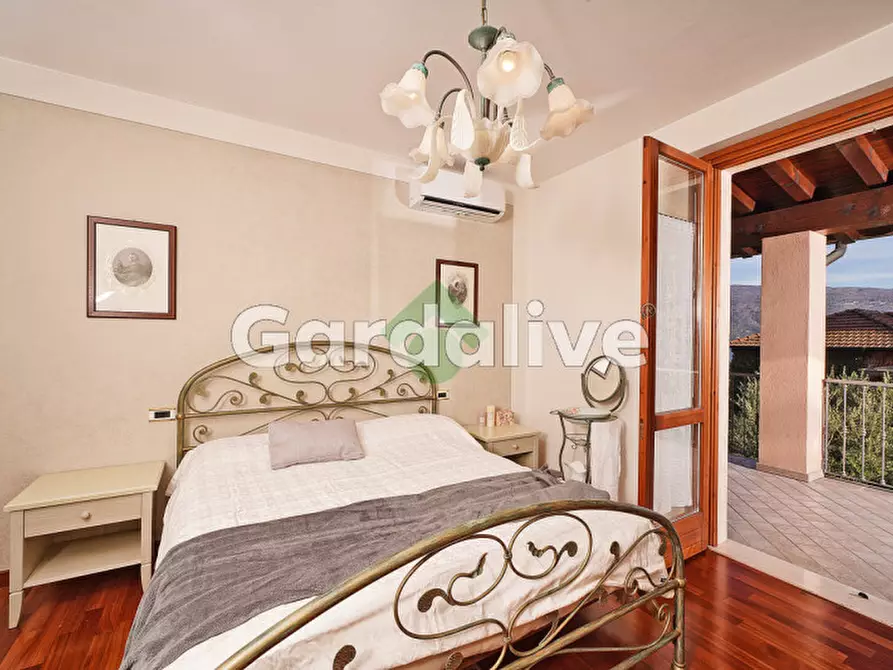 Immagine 6 di Villa in vendita  a Toscolano-Maderno