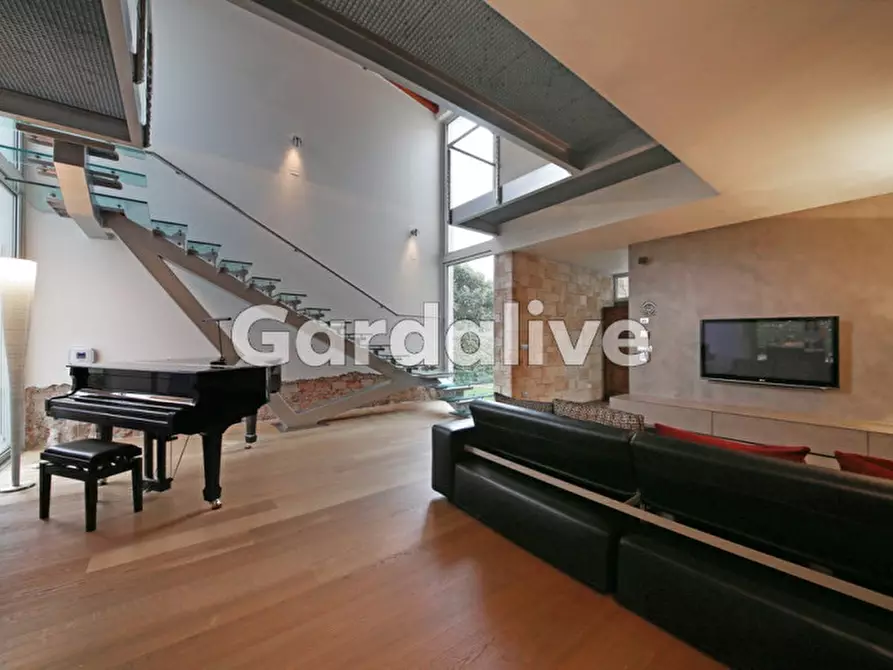 Immagine 9 di Villa in vendita  a Toscolano-Maderno