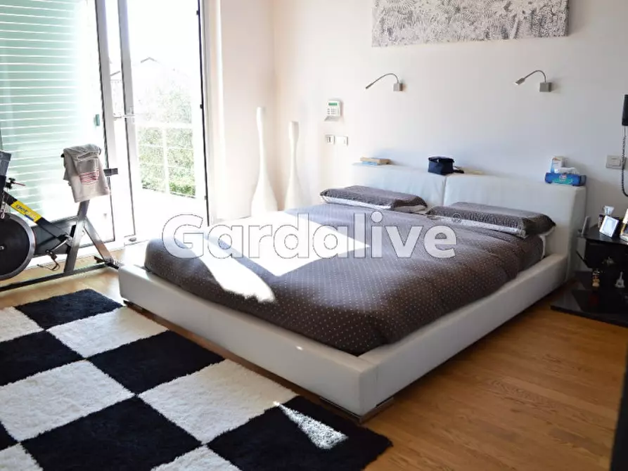 Immagine 10 di Villa in vendita  a Toscolano-Maderno