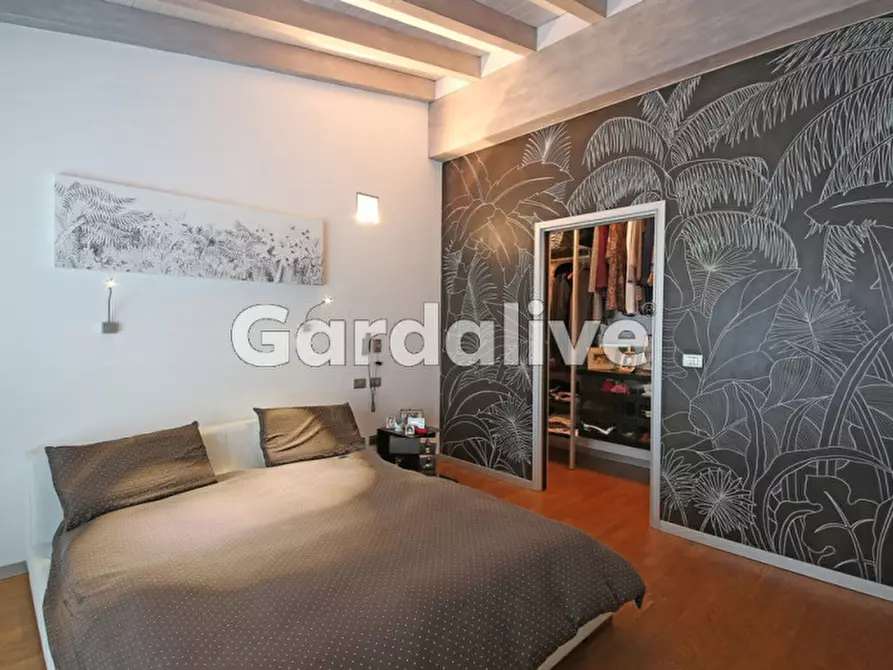 Immagine 11 di Villa in vendita  a Toscolano-Maderno