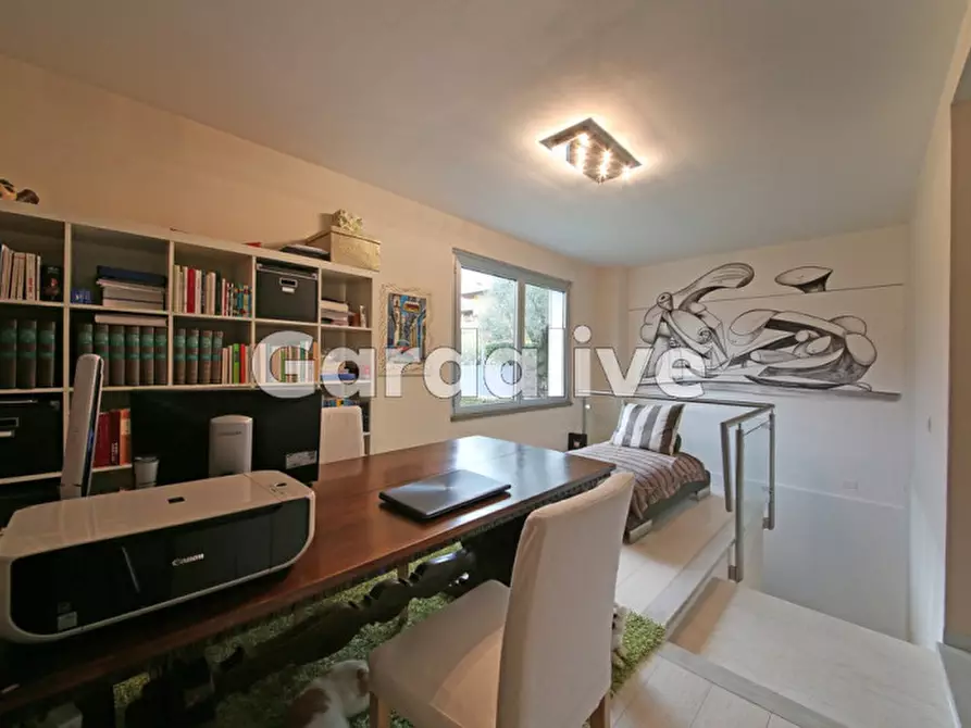 Immagine 12 di Villa in vendita  a Toscolano-Maderno